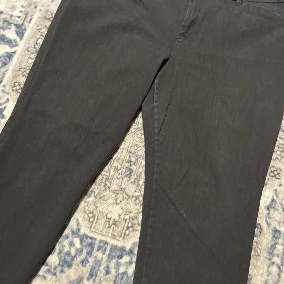 Old Navy Pixie Ankle Pants - Picture 4 of 9